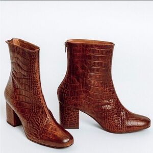 Free people Brown Crocodile-Embossed Ankle Boots